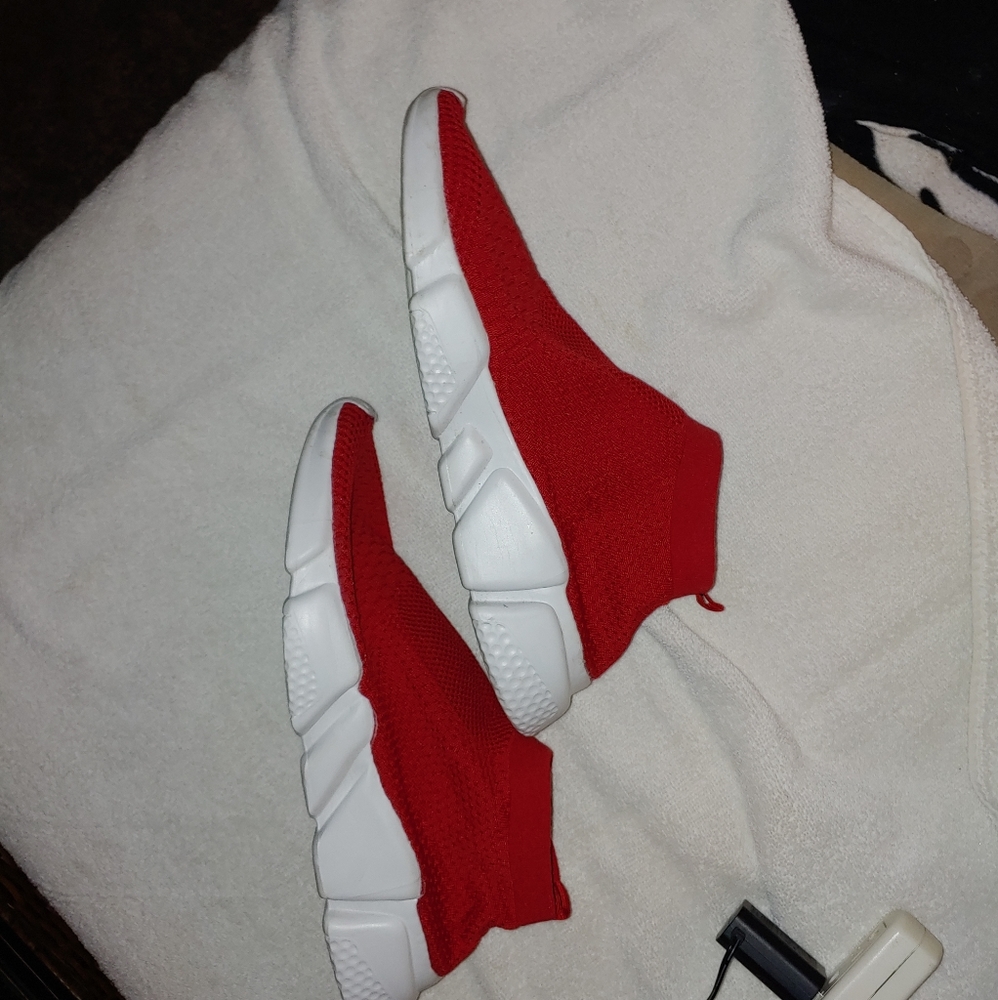 Mens tennis shoes